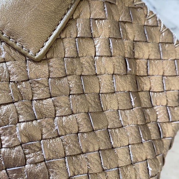 PRICE FIRM Buttery Gold Woven Leather Fossil Bag - Picture 16 of 16